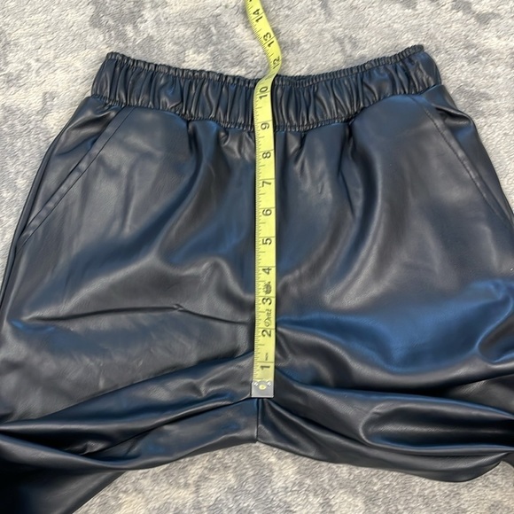 New WeWoreWhat Vegan Leather Jogger Pants Pull On Black Sz XS - Picture 10 of 13